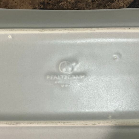 Pfaltzgraff Yorktowne Bread Tray - Picture 4 of 6